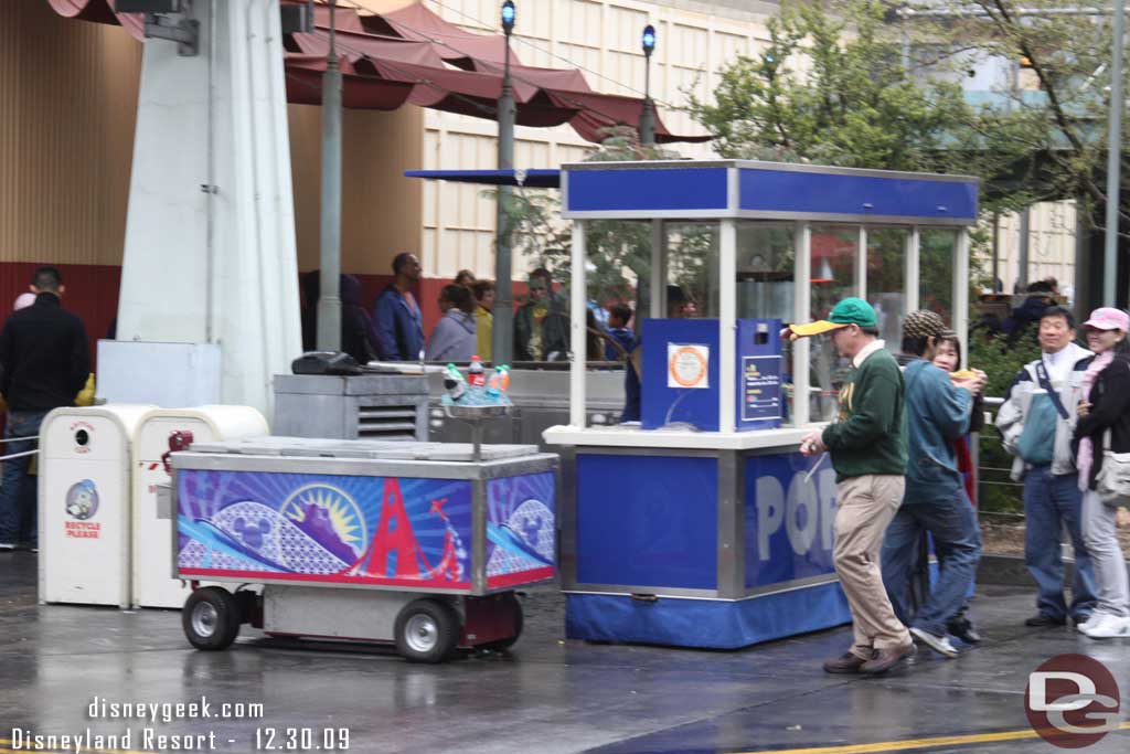 Is this a new popcorn cart by Soarin? (Have to look in the archive.. it looked different to me).