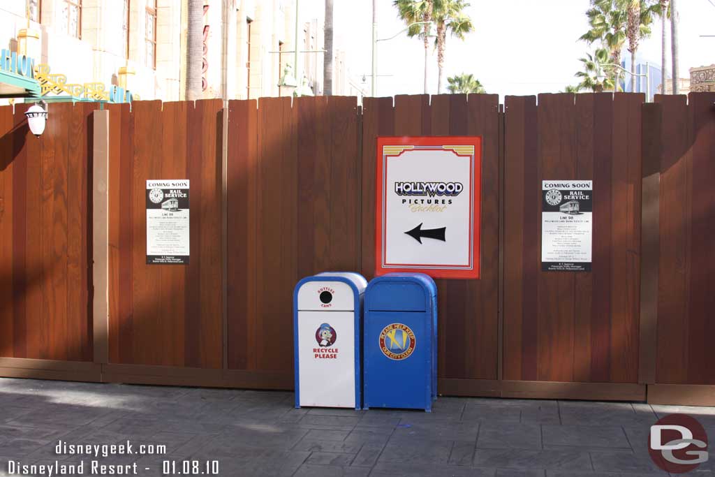 There are plenty of signs to tell you where to go as well as what is coming up (also the walls are covered to make it look like a fence).