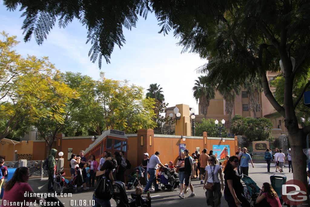 More walls up between the Hyperion queue and Tower of Terrors area.