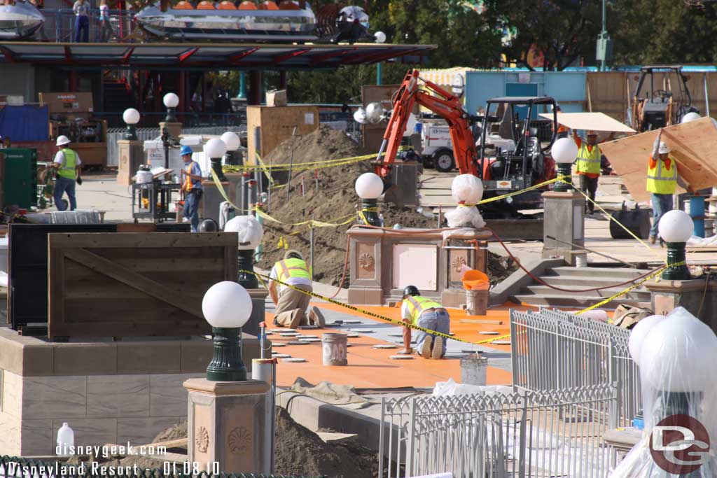 A covering is going on the fountain