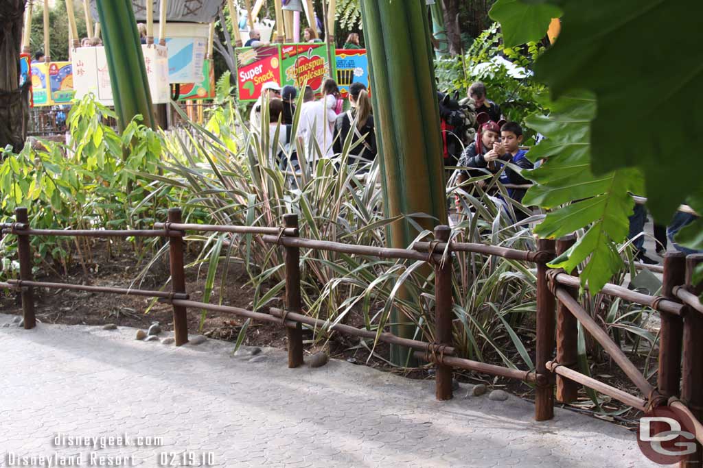 Back in DCA noticed the work on the railings in Bugsland is done.