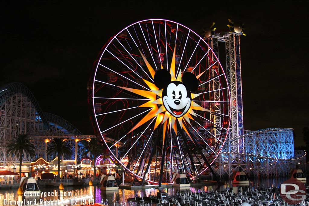 The lights on the Fun Wheel were on (but not changing patterns).