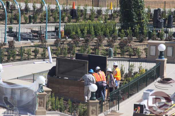 Not sure what was going on here, but quite a few people looking into this pit for several minutes.