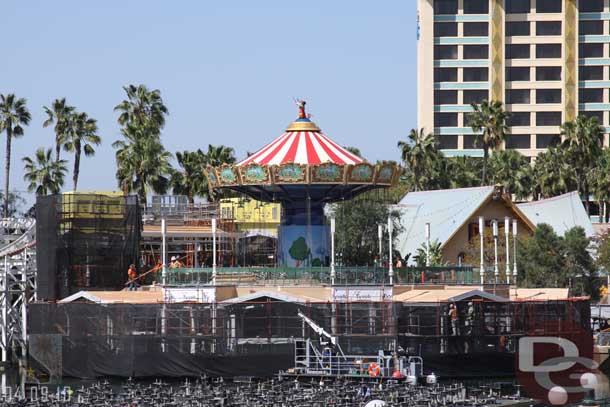 The swings queue and wrap around boardwalk are really taking shape.