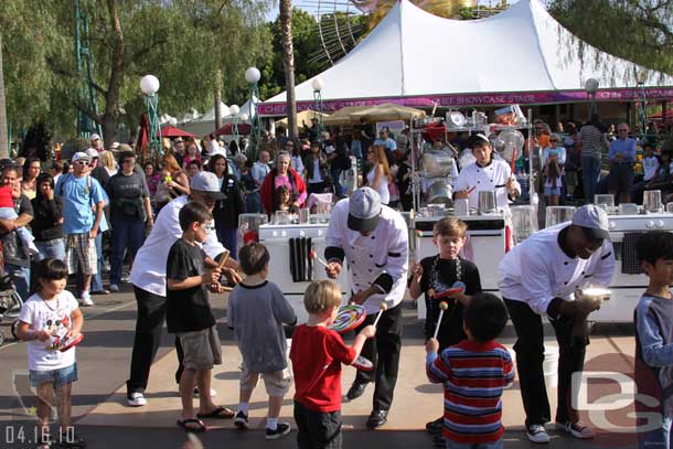 Over at DCA a new group, the Jamin Chefs were out performing.