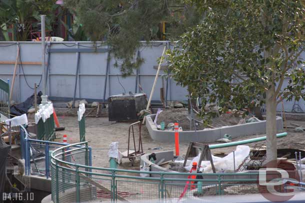 The planters are in near the swings, looks like the area is really taking shape.