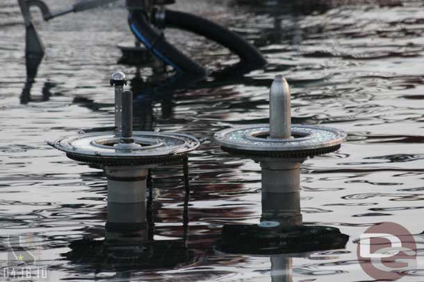 Since we are closer to the fountains now I thought I would show some closeups for all you fountaingeeks