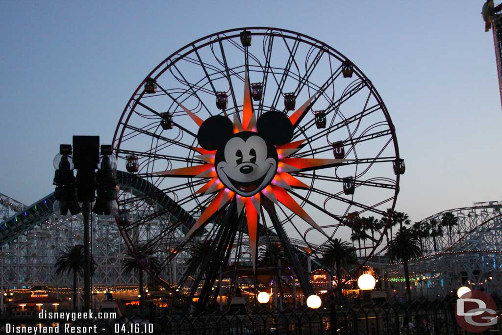 The Fun Wheel LEDs did not come on until later in the evening.