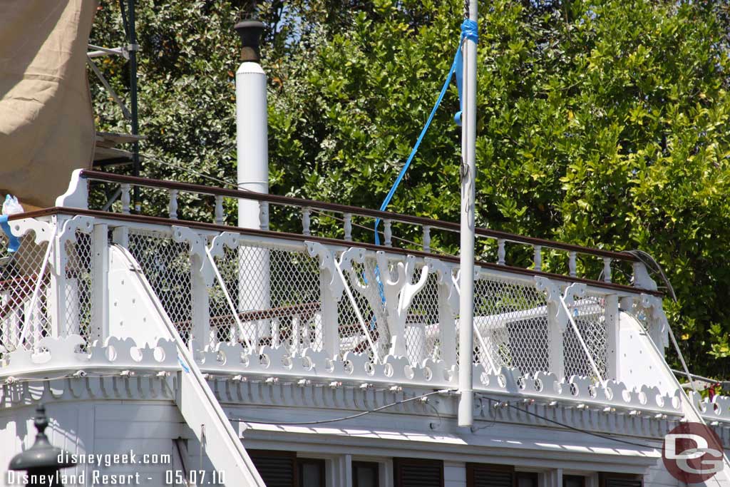 Is that a new second railing on the back of the Mark Twain?