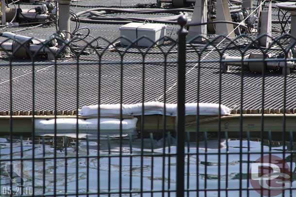 Noticed what looks to be sand bags/weights on the edge of the platform.