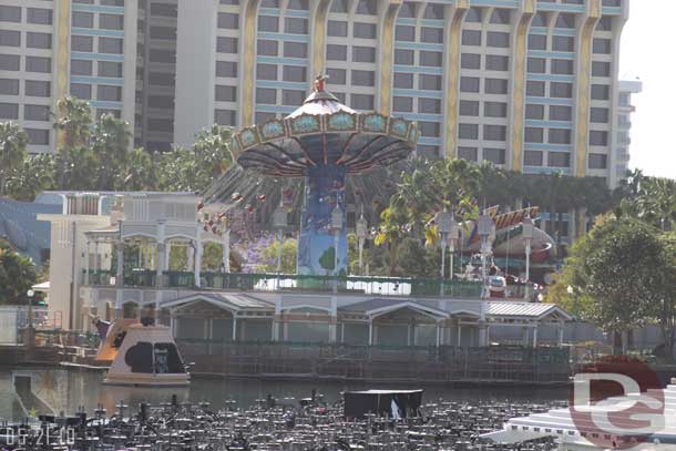 Over at DCA the swings were still being cycled.