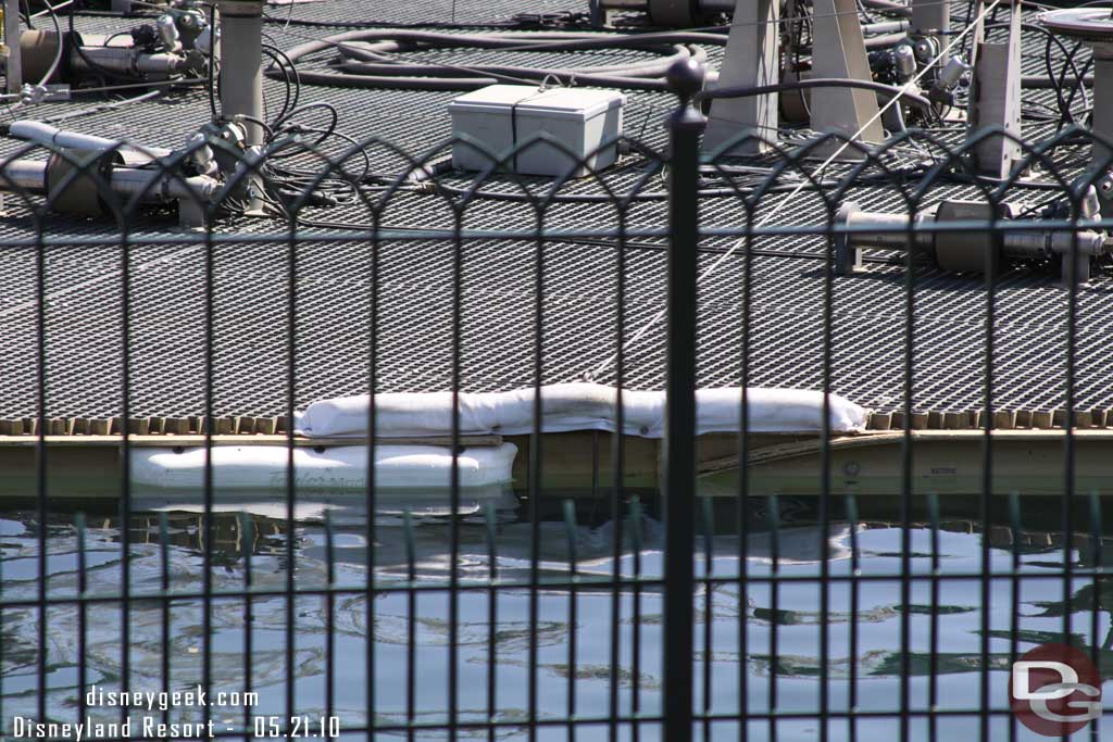 Noticed what looks to be sand bags/weights on the edge of the platform.