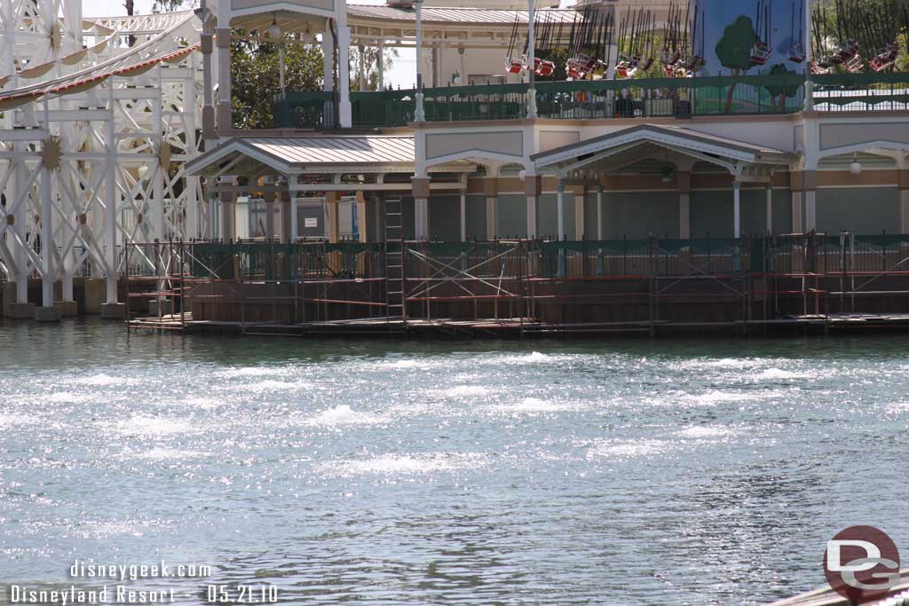 The platform nearest the swings/zephyr they kept raising and lowering.