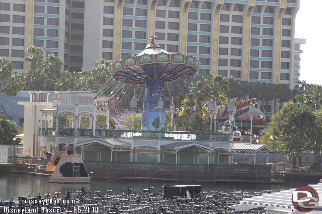 Over at DCA the swings were still being cycled.