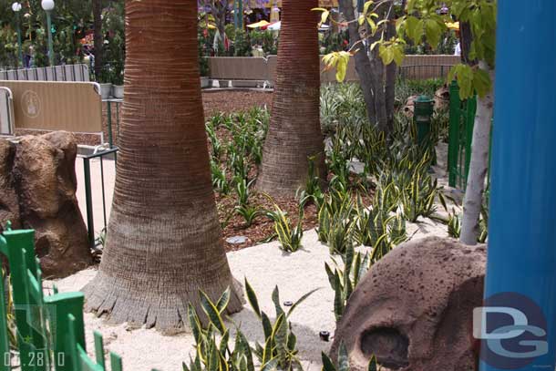 The transition from the Jellyfish area (to the right) to the swings on the left.