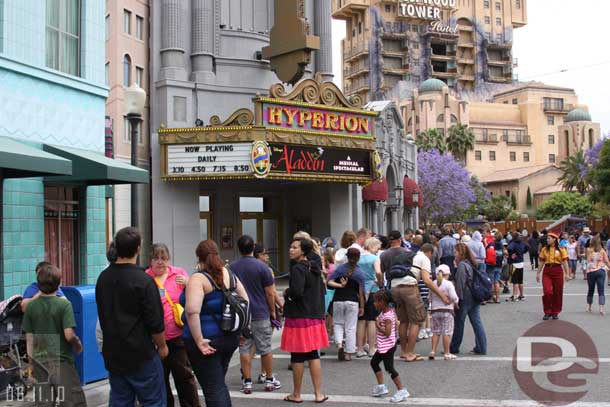 The line for the first Aladdin show of the day, this is after they cut it off and said they were looking to see if there were any seats.  The CMs kept telling people they would not get in and to come to the next show but they just stood there... 