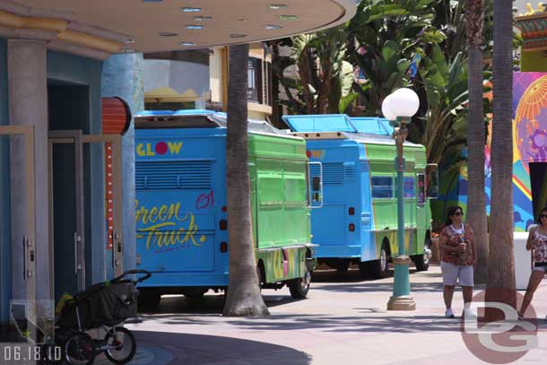 Headed into DCA.  Two food trucks now parked in the Sunshine Plaza