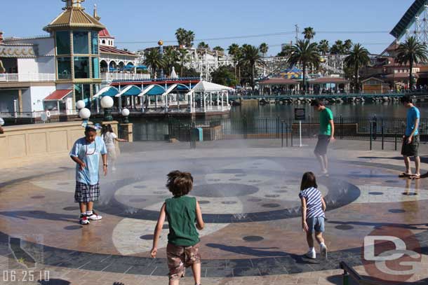 The fountain in action.. my first time seeing it on.