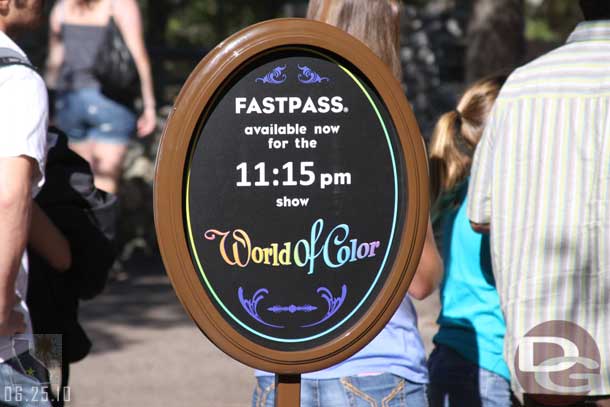 There were still Fastpasses available. I like that there is now a sign telling you what show they are for.