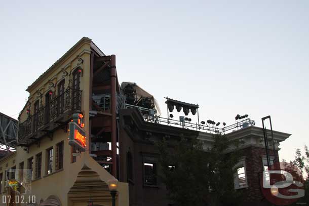 I never really paid attention but here are the projectors and light rigs for the show.