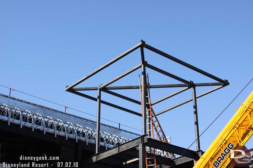 The piece they were installing earlier today.
