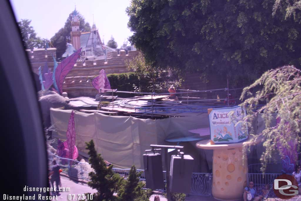 Alice closed down last Friday for installation of railings on the outdoor section of the attraction.