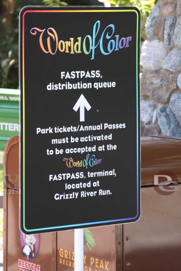 Another large one out by GRR, guess they have been having problems with people not being in the park..  remember all members of your party have to go through the turnstyle at the park entrance to get a Fastpass (once in the park only one person needs to take all the tickets to get the Fastpass)