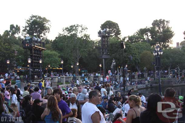 The crowd gathering for Fantasmic