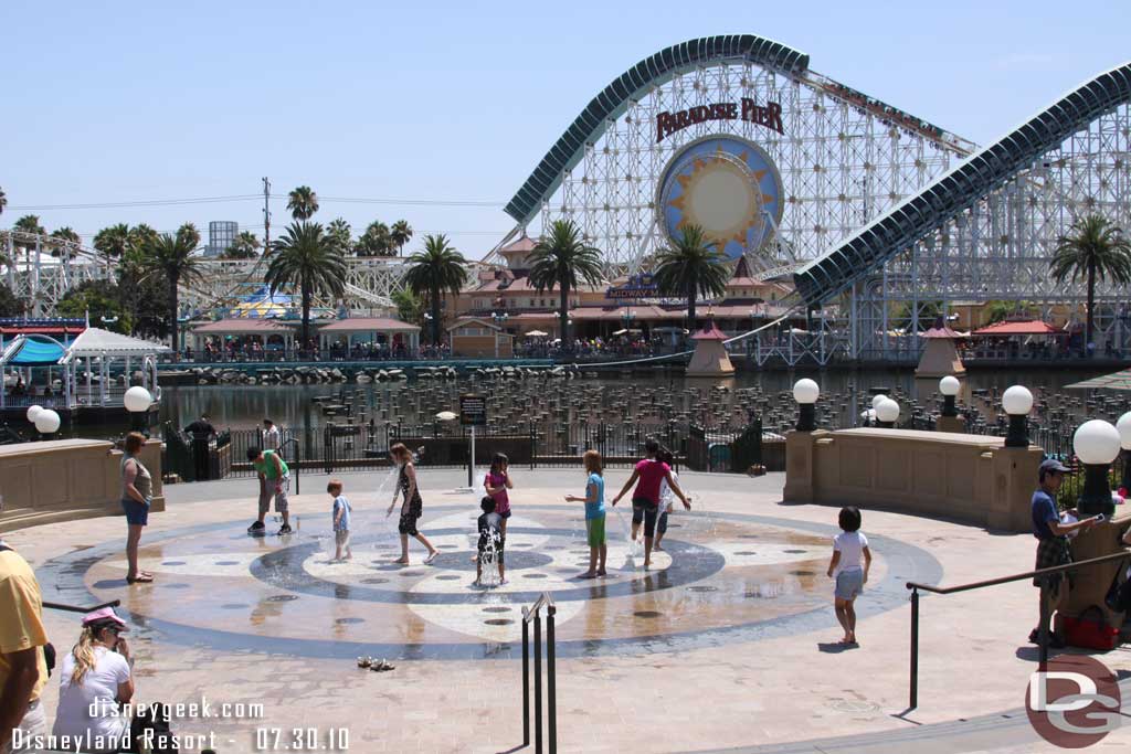 The play fountain was running today (also notice the center and left section of the World of Color platform are at show level today).