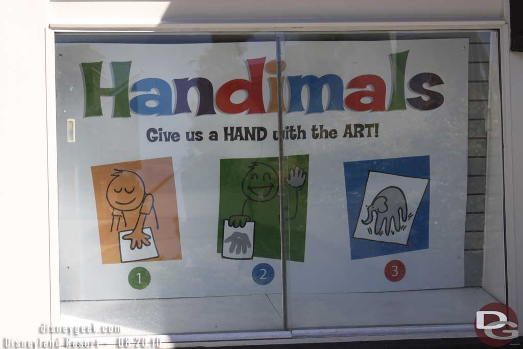 The old News Stand (and been at least a half dozen other stores over the years) now sells hand art.