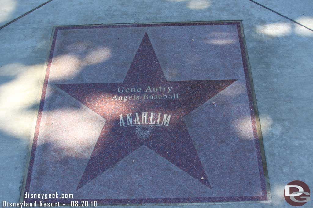 Heading back saw Gene Autrys star