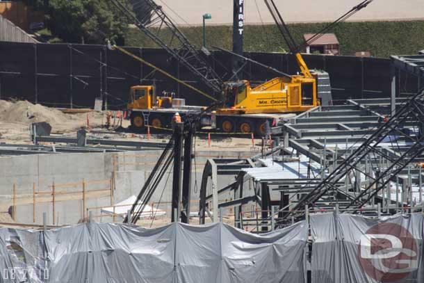 An arch is taking shape, wonder if that is the entry way back into the building after the race?  Or something for the queue (I could not tell where this is due to the lack of depth perception)