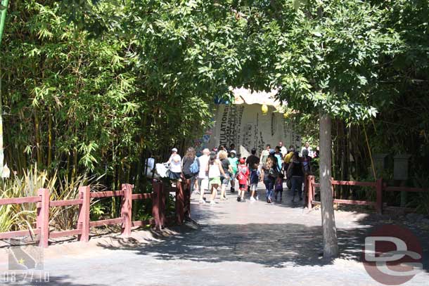 Since this is the only walkway to the Hyperion, Tower, and Fliks it is now quite busy.