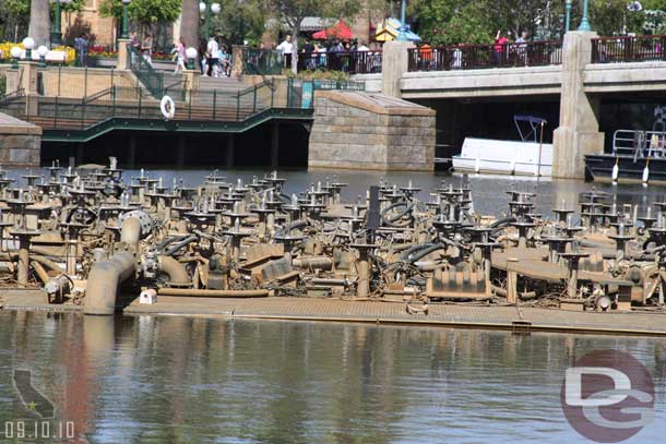 The platform is taking on a great brown look thanks to the water.