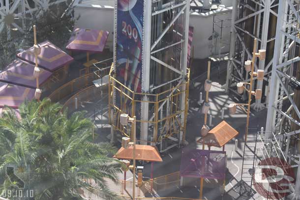 A look down on the Maliboomer.  2 of the 3 towers have had the cars removed and the third one is almost gone.