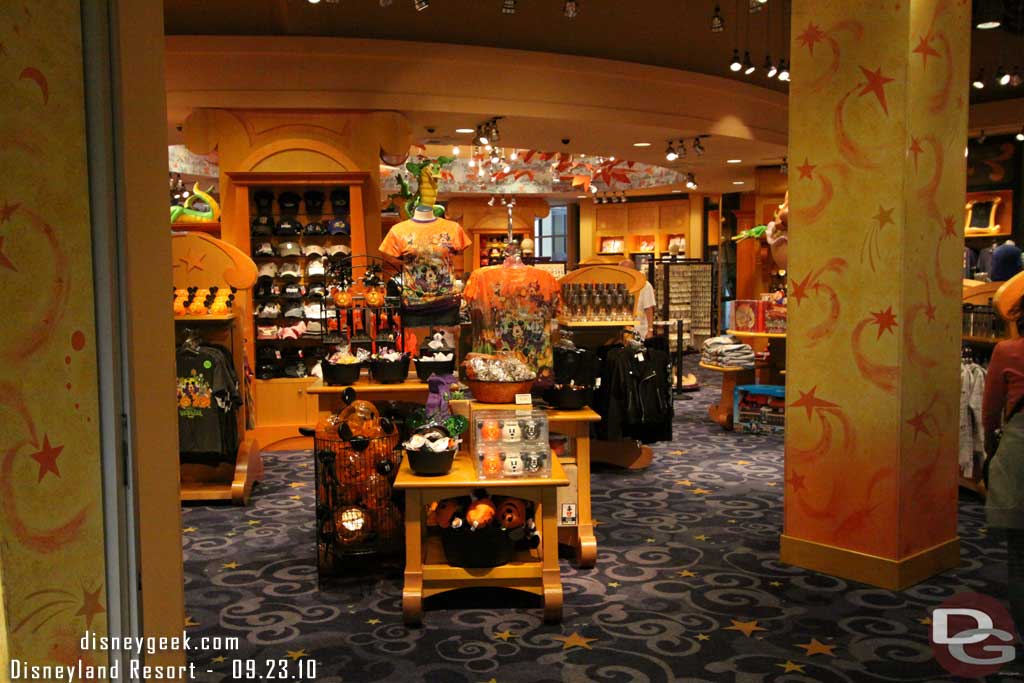 Heading out for the parks.  The gift shop has a lot of Halloween merchandise