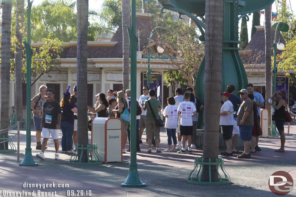 Today marked the D23 Scavenger Hunt. Due to a scheduling conflict I was not able to participate, but did talk to several who were and snapped some random shots of people participating as I made a quick trip through the park this morning.