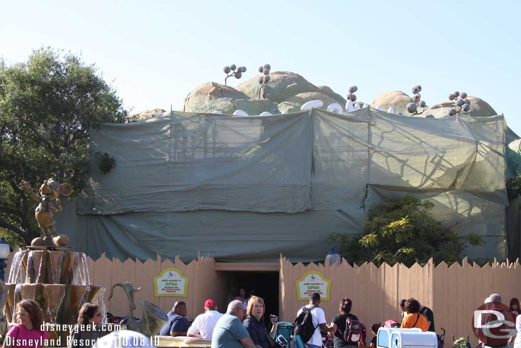 Mickeys house is now being painting.