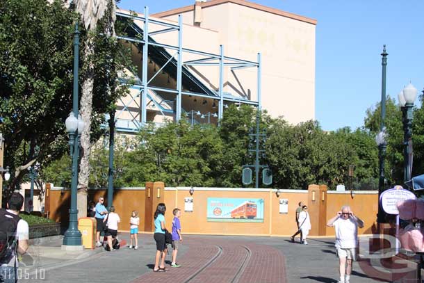 The walls have been pushed around a bit near the Hyperion revealing more of the Red Car track.