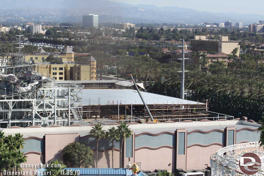 A better shot of the new steel going up near the Racers show building behind the parade building.