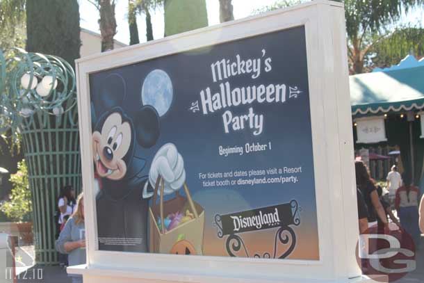 And the sign as you leave near the security tents still has Halloween up.