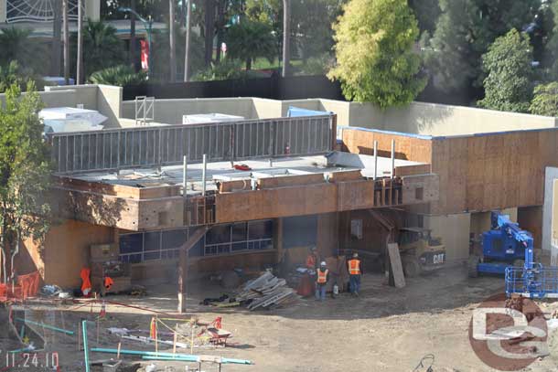 A quick look at the dining area (I was on the wrong side but still took a shot.