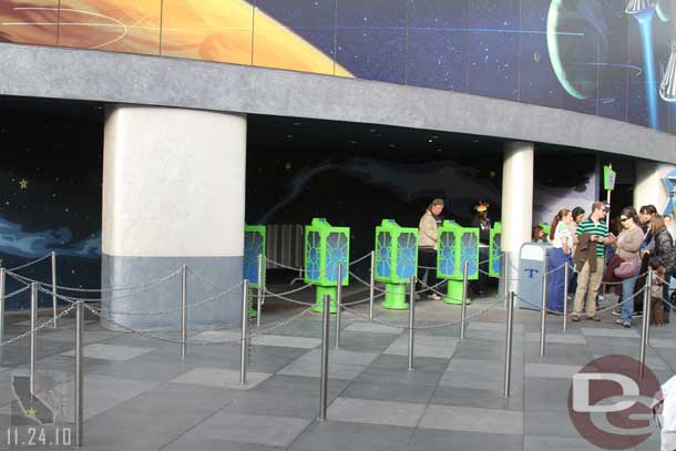 They had the extended queue for Buzz set up so stroller parking was forced to the other side of the street.