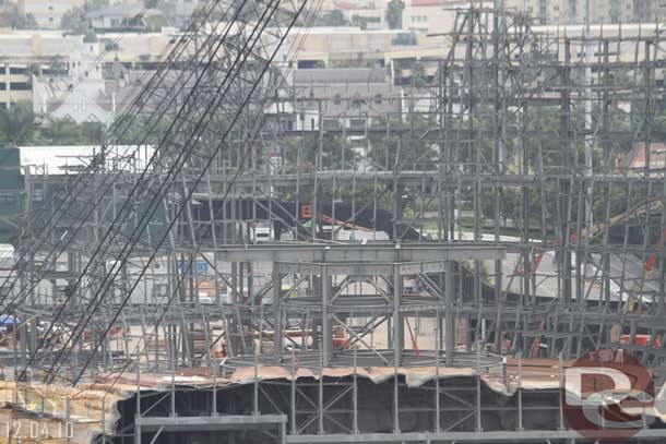 The large rock structure in the middle of the Racers turn around is taking shape.