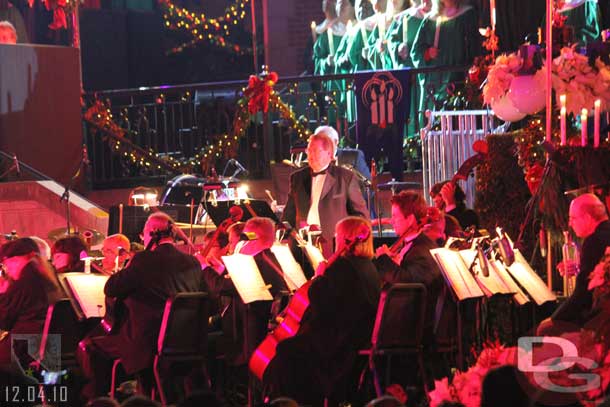 A couple shots of the orchestra in action.