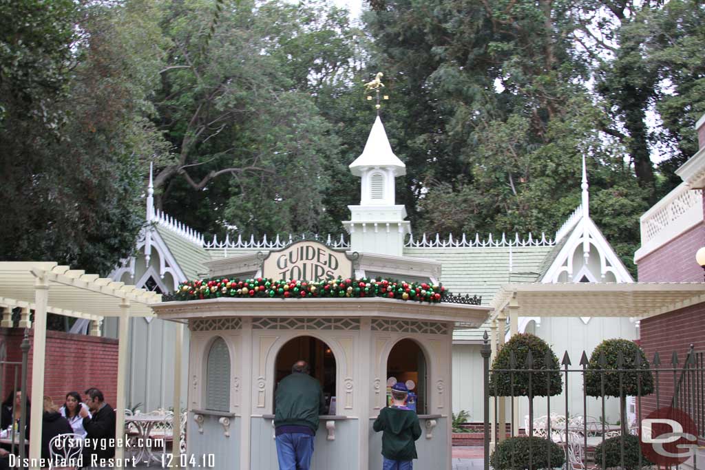 The work on the tour gardens is done.