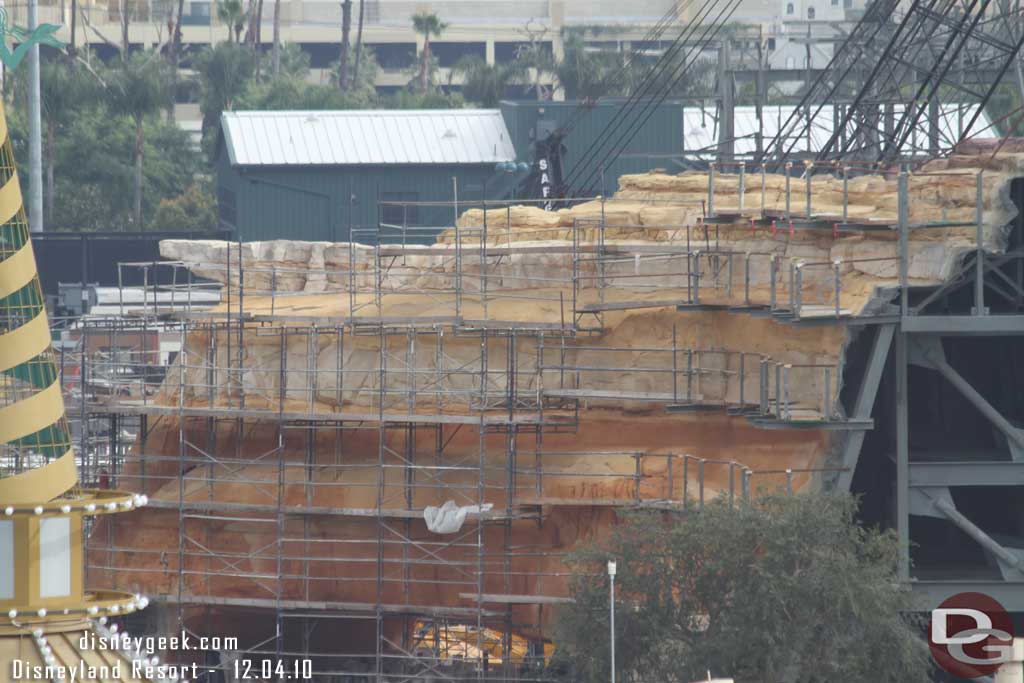 Made it around to the Fun Wheel.  The rocks are looking great that overlook the Wharf.