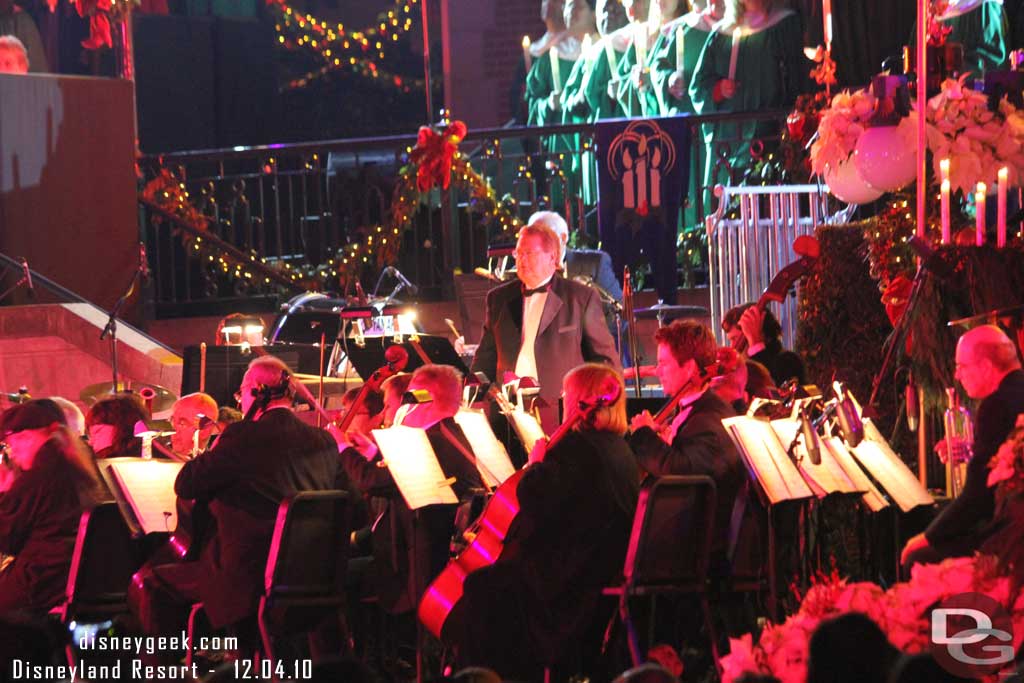 A couple shots of the orchestra in action.