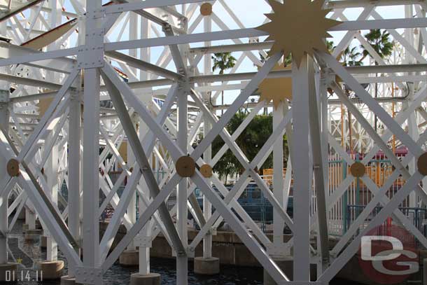 You could look through the Screamin supports to see the work at the park site, but the photo does not really help...