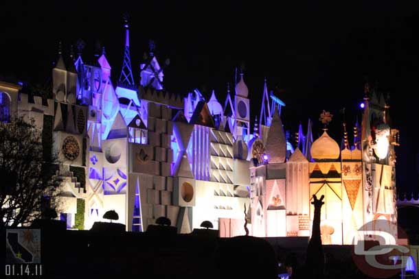 Small World had its regular light package running.